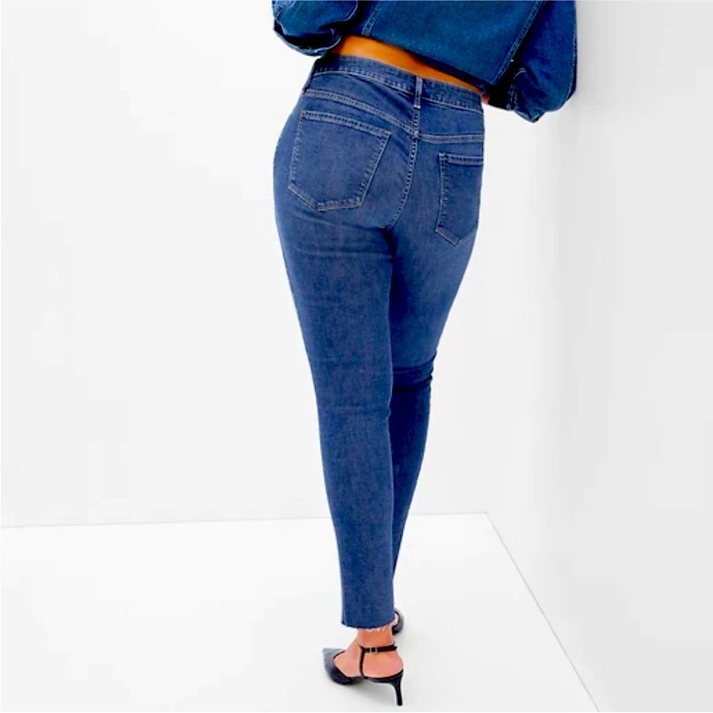 NWT Gap High Rise Sleek Sculpting Stretch Jeans Raw Hem in Dark Indigo 0 / 25R